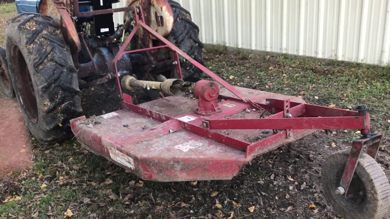 Ford 2000 Tractor Issue - YouTube