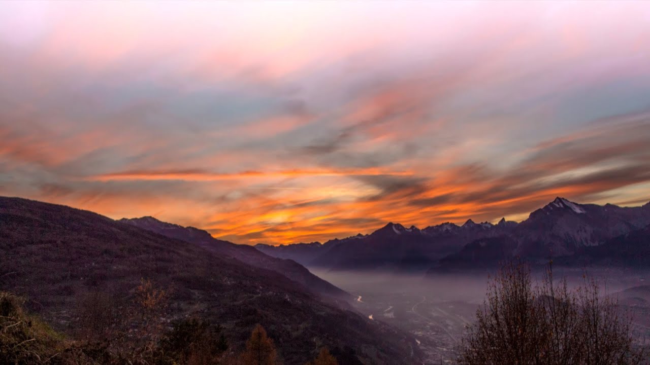 Time Lapse - Coucher de soleil sur Sion (Valais - Suisse) - YouTube