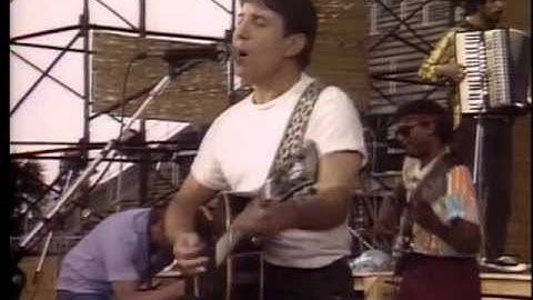 Paul Simon: "The Boy In The Bubble" - Live in Zimbabwe, 1987