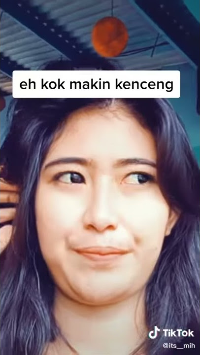 teman bawa pacar ke kost saat hujan