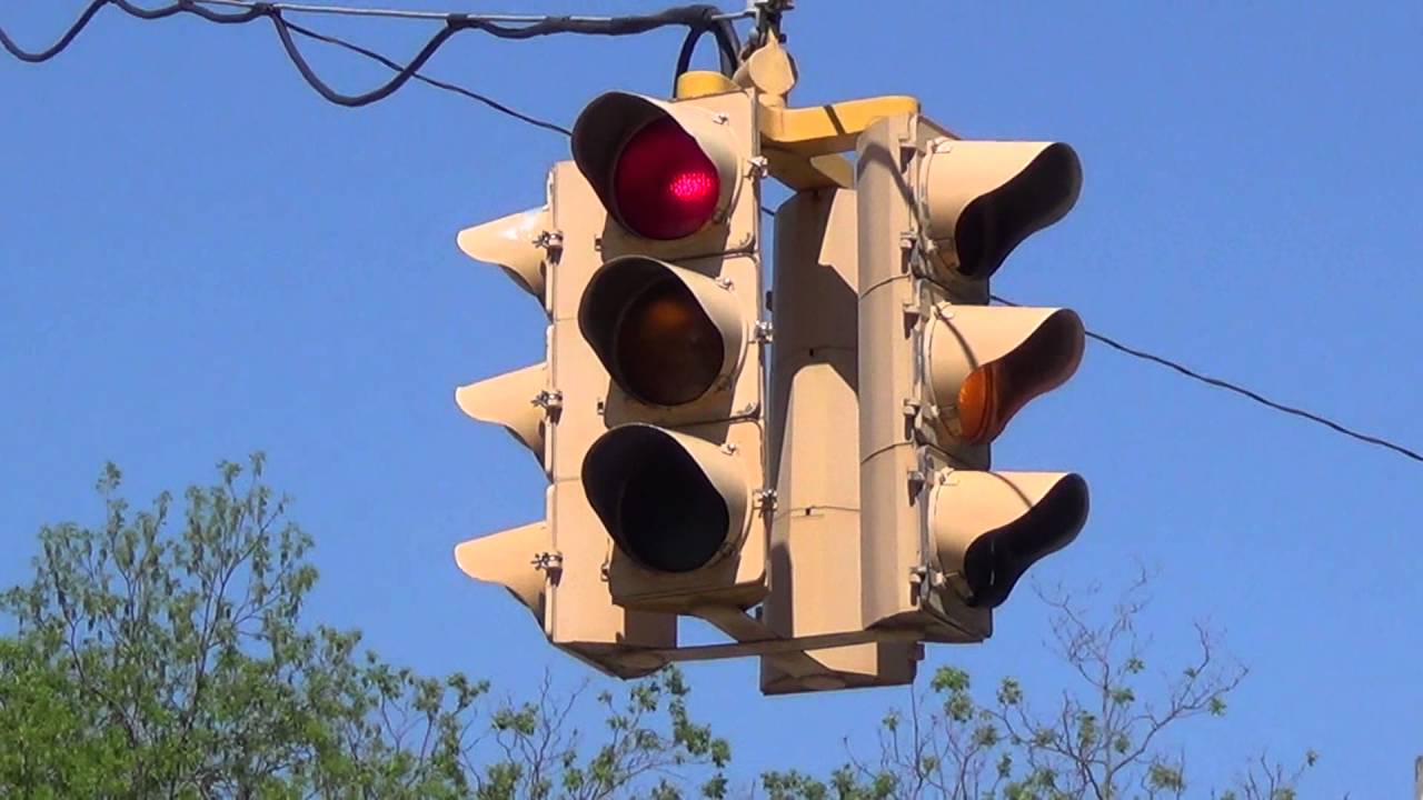 8 inch Crousehinds TypeR Traffic Light Cluster YouTube