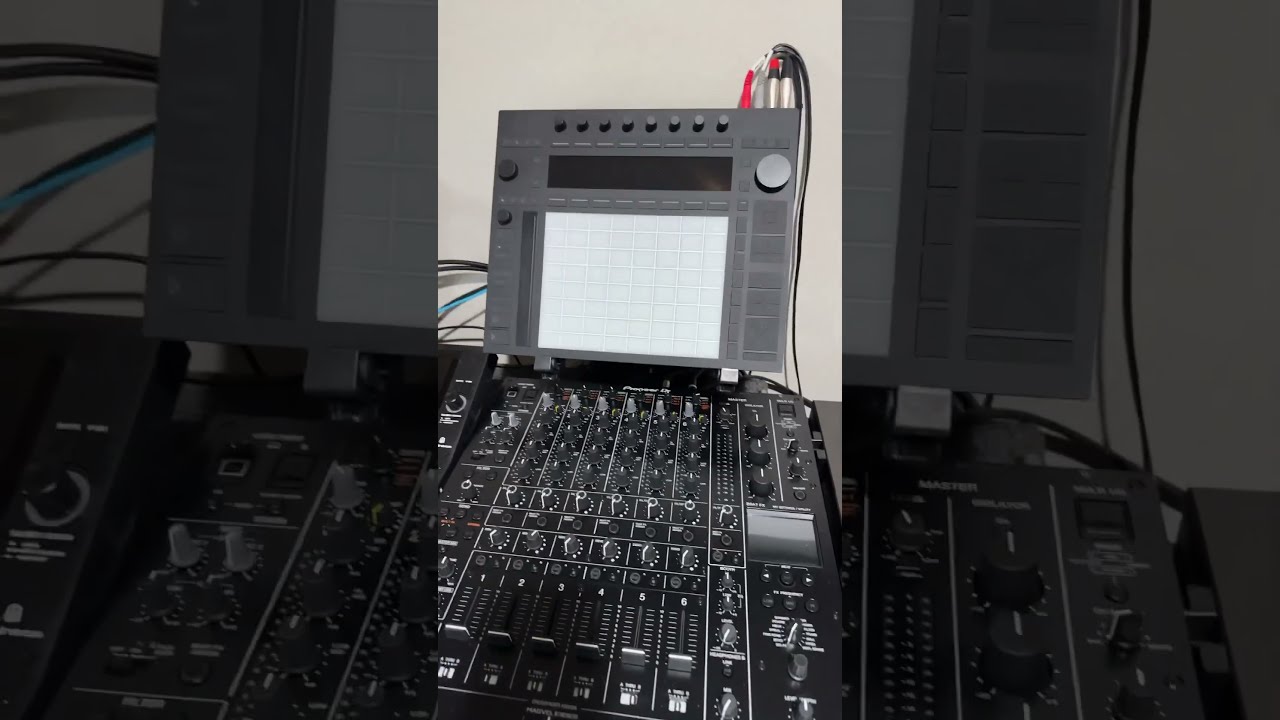 DJ機材 PUSH3 STANDALONE Amazon.com: Ableton Push 3 Standalone Workstation w/ 64 MPE