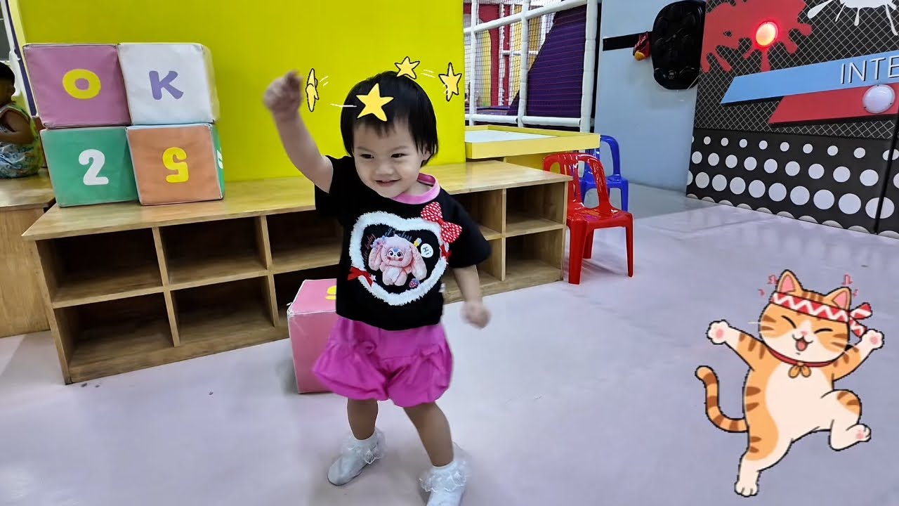 DJ ကိုထွေးခင် သီချင်းကို တုန်တုန်အရမ်းကြိုက်...😅