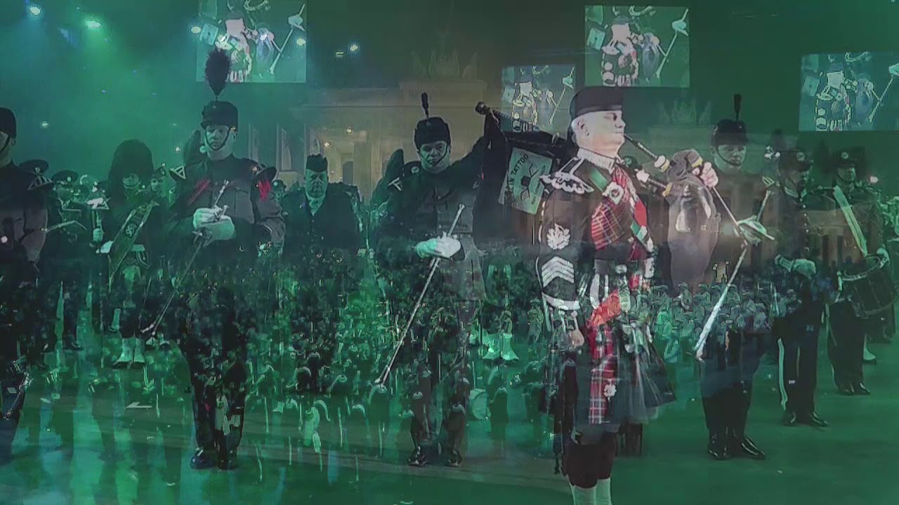 More then 200 bagpipes & drums live @ Berlin Military Tattoo