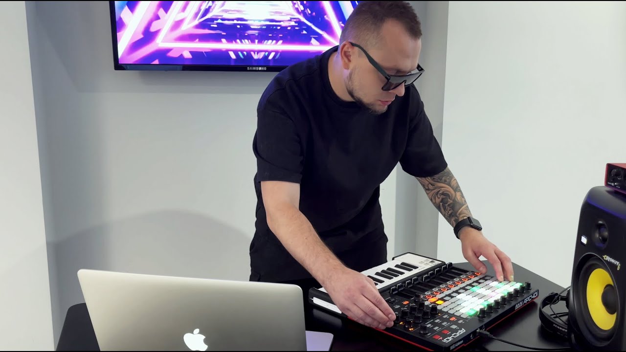 Watch Mark Brainford - Rotator LIVE | Made in Ukraine on YouTube Watch Mark Brainford - Rotator LIVE | Made in Ukraine on YouTube