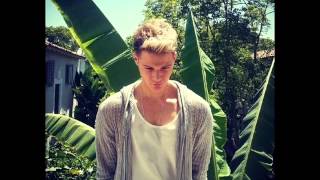 Bu kadar severken bitemezki böyle