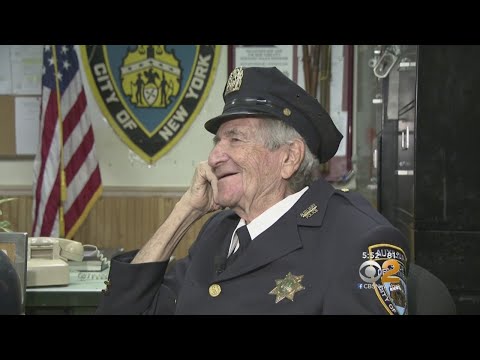 92-Year-Old Man Volunteers With NYPD