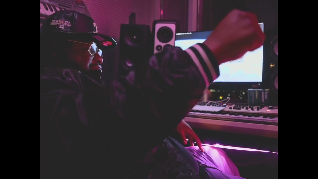 HONORABLE CNOTE IN STUDIO CONDO!