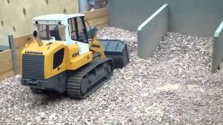 RC TRACK LOADER LIEBHERR 634 - CARSON