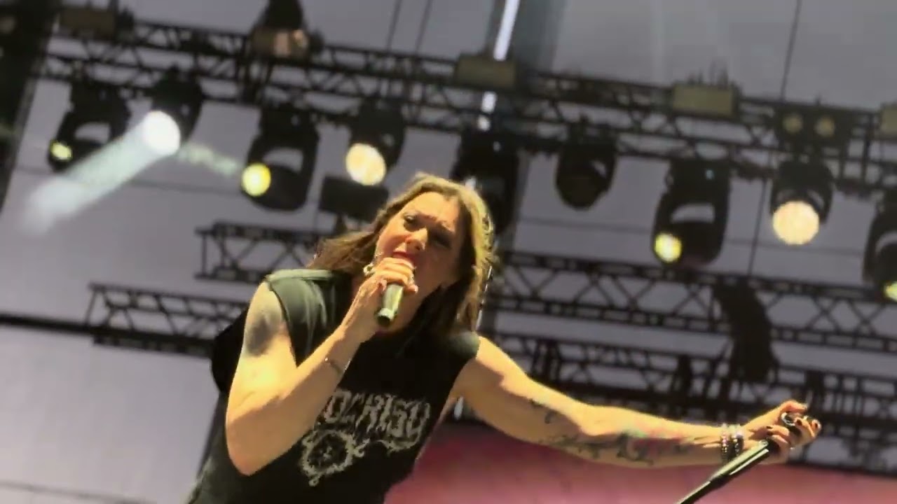 Floor Jansen-Invincible Live at @Rockwave festival