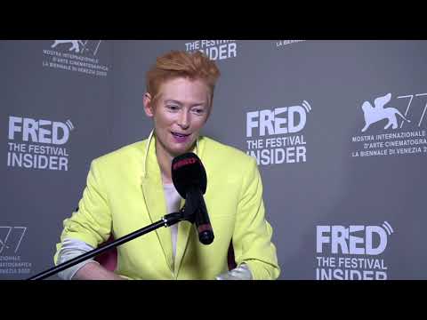 Video: Tilda Swinton si è trasformata in una donna anziana