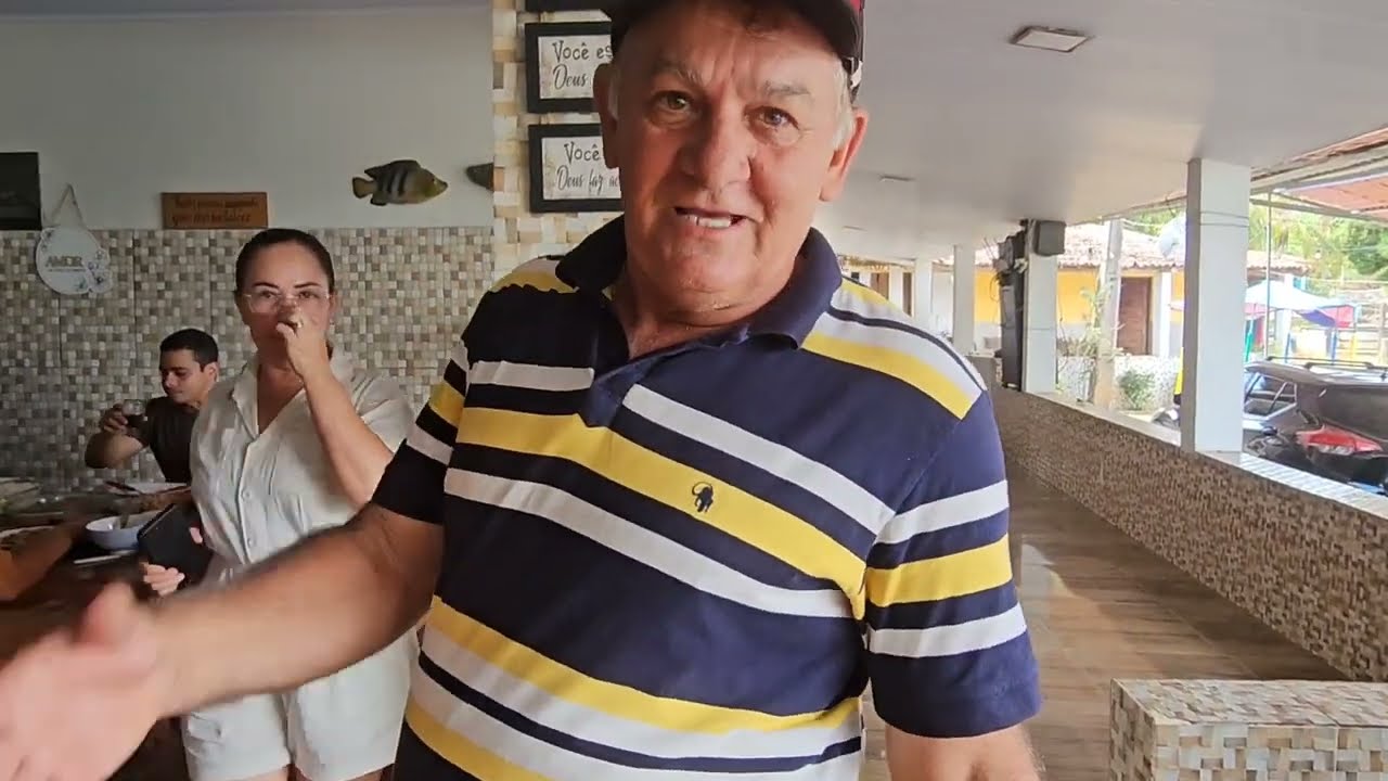 OLHA A QUANTIDADE DE PESSOAS QUE CHEGOU AQUI NA POUSADA 