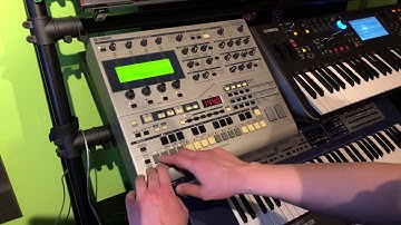 Yamaha RS7000 is back! Instant Techno.