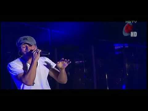 [HD/HQ]Enrique Iglesias crying and singing ''Nunca te olvidare'' live