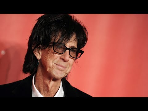 Video: Ric Ocasek Neto vrednost: Wiki, poročen, družina, poroka, plača, bratje in sestre