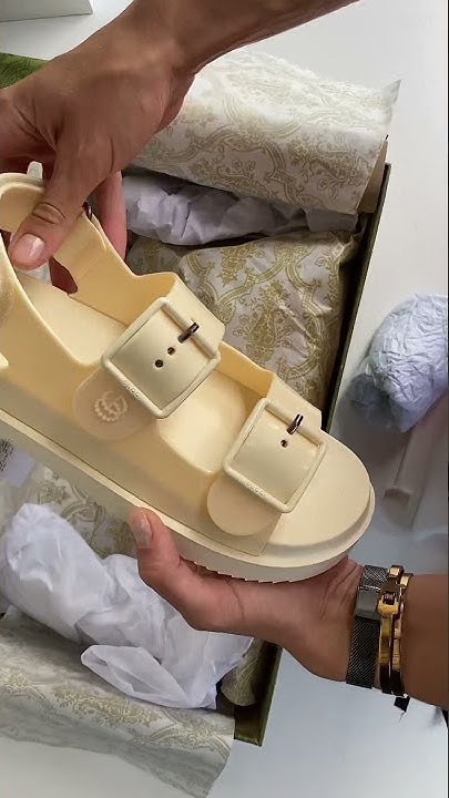 Женские молочные резиновые сандалии Gucci белые сандали Гуччи босоножки ...