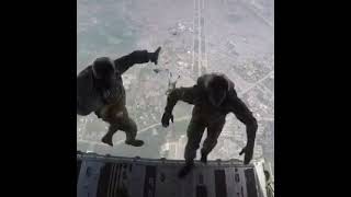 تدريب القوات الخاصة العراقية القفز من الطائرة(القفز المضلي)