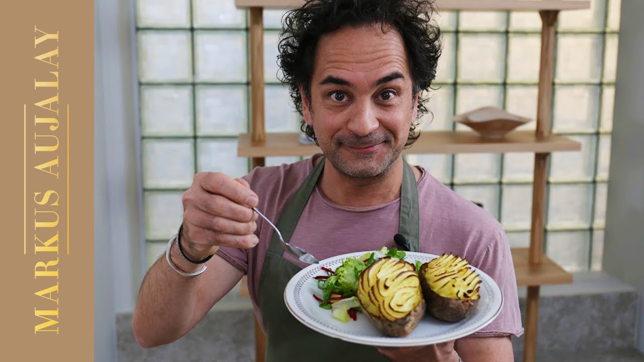 Gratinerad bakad potatis med bacon, ost och gräslök | Markus Aujalay