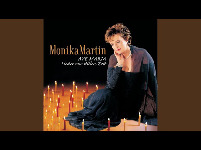 MONIKA MARTIN - DRAUSSEN VOR DER TÜR