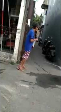 Story wa orang gila main plettokan di olok sama orang