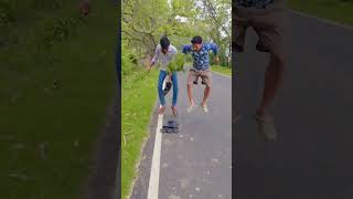 Road par skating ka asli maza! 😂⛸️ #Shorts #Trending