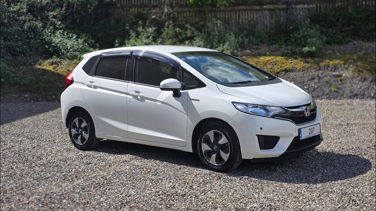 2017 Honda Fit Hybrid - YouTube
