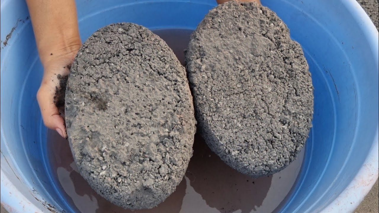 ASMR: Pure charcoal crumbling in water, Oddly satisfying, Sleepaid ...