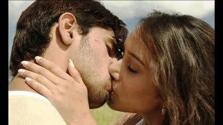 Ananya Pandey Hot Kiss Viral