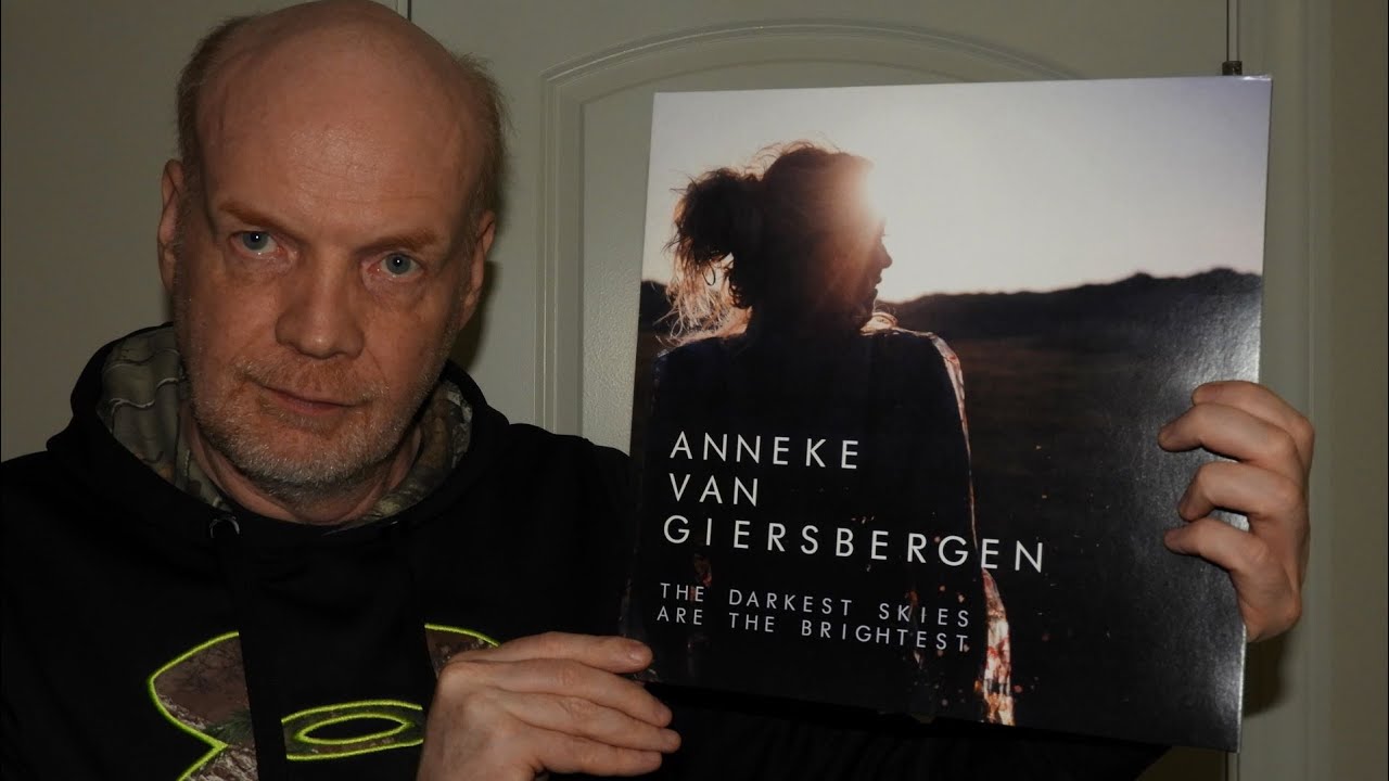 Top Ten Female Artists (plus bonuses) - YouTube