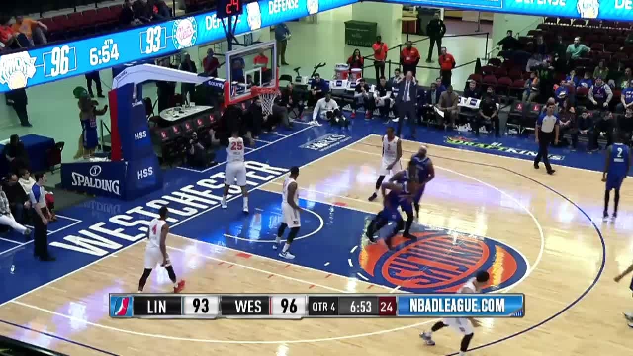 JJ Moore rises for the jam!