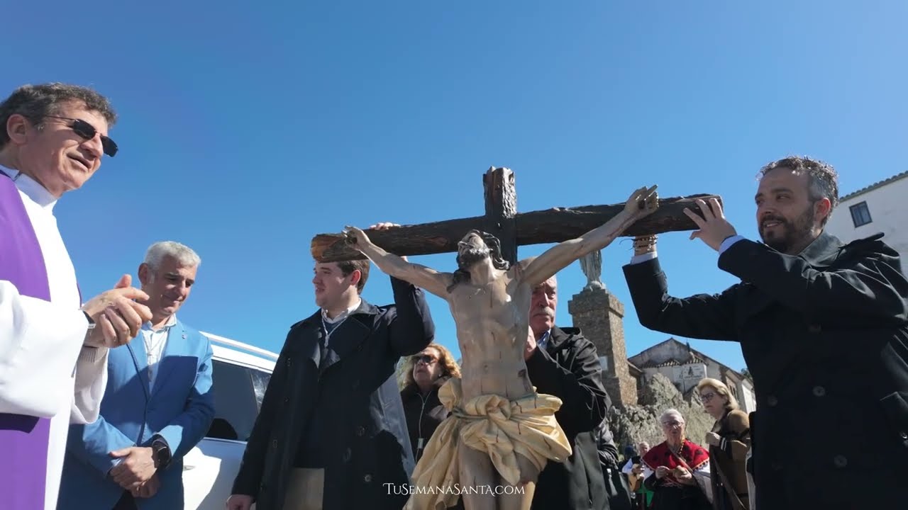 Procesión del Cristo de la Salud en el entorno del Santuario de la Virgen de la Montaña