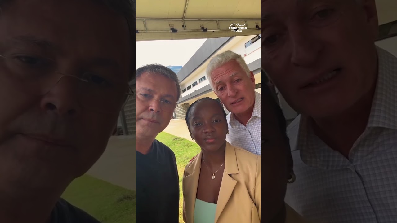Ana Elisa, Rogério Correia e Lindbergh pedem inclusão de Flávio na lista da Interpol após "fuga" Ana Elisa, Rogério Correia e Lindbergh pedem inclusão de Flávio na lista da Interpol após "fuga"