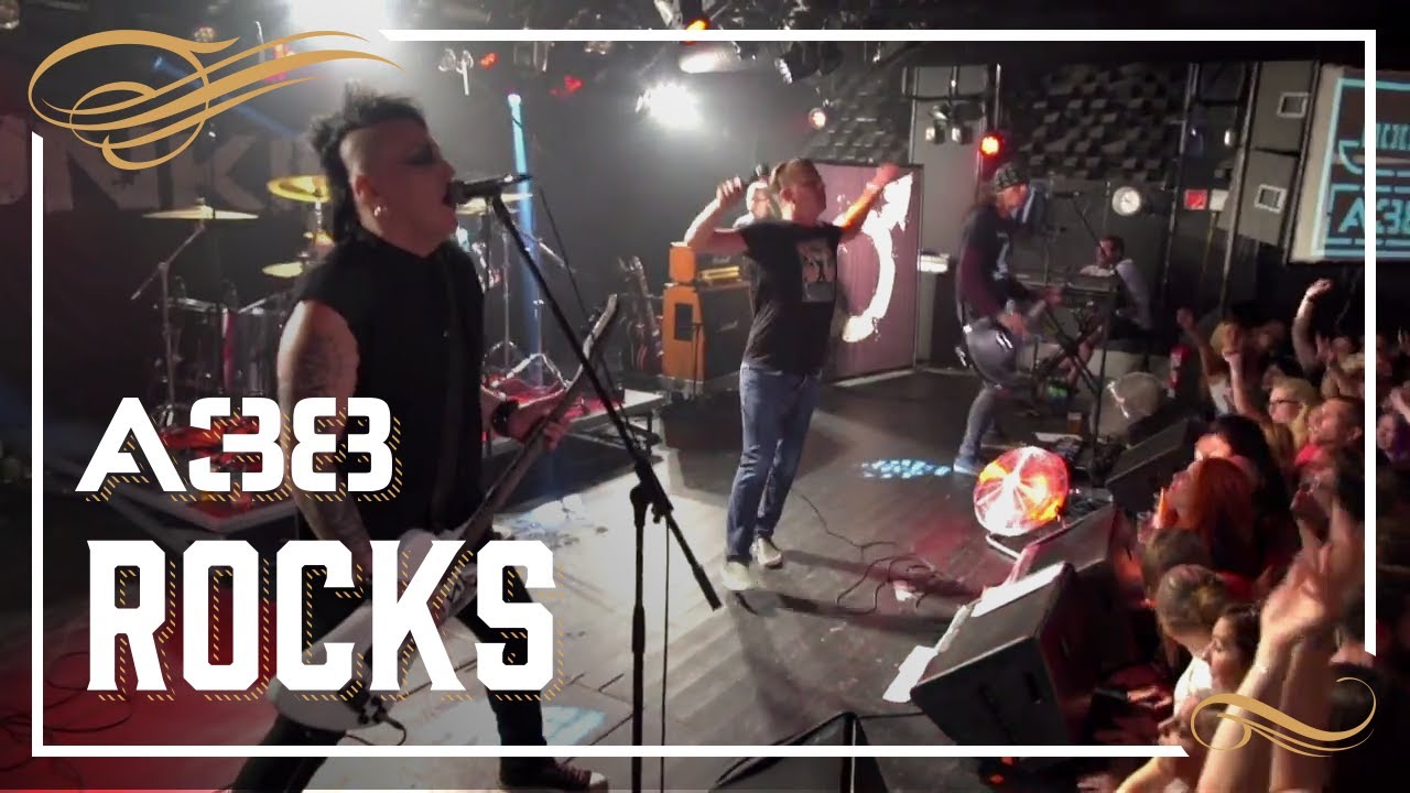 Junkies - Miattad iszom, te állat // Live 2017 // A38 Rocks - YouTube