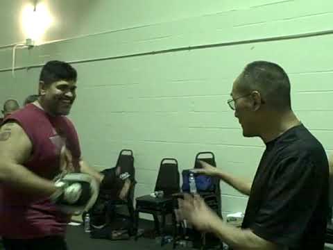 видео: Bruce Lee student, Ted Wong shows the basics to WINNING a FIGHT.