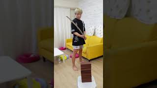 1000℃の刀で板チョコぶった斬ってみた！#shorts