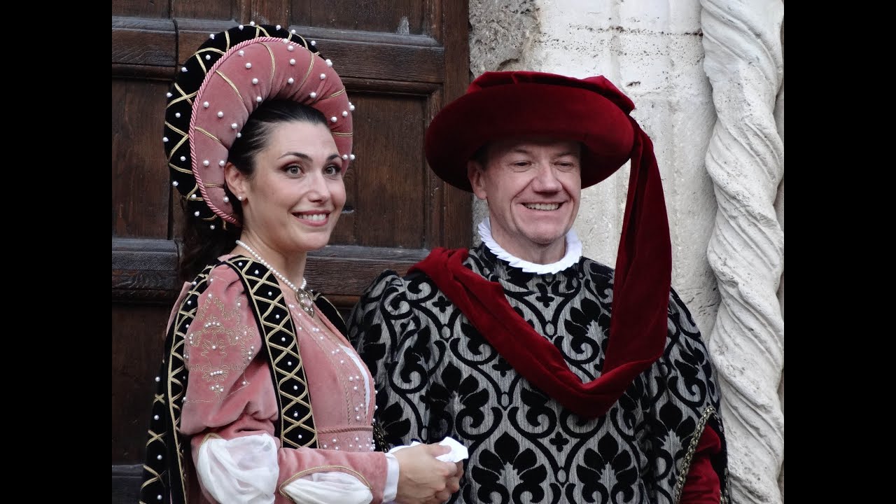 Ammassamento figurati e partenza Corteo Storico della Quintana di Ascoli Piceno edizione luglio 2024