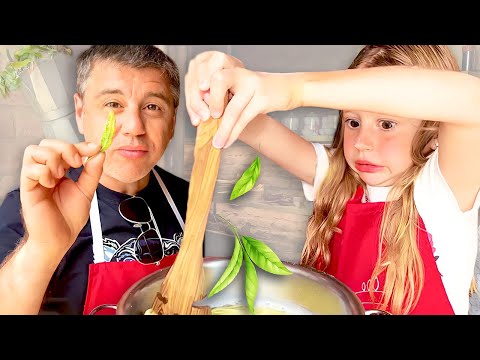 Nastya and Dad learn how to cook pasta and ice cream in Italy