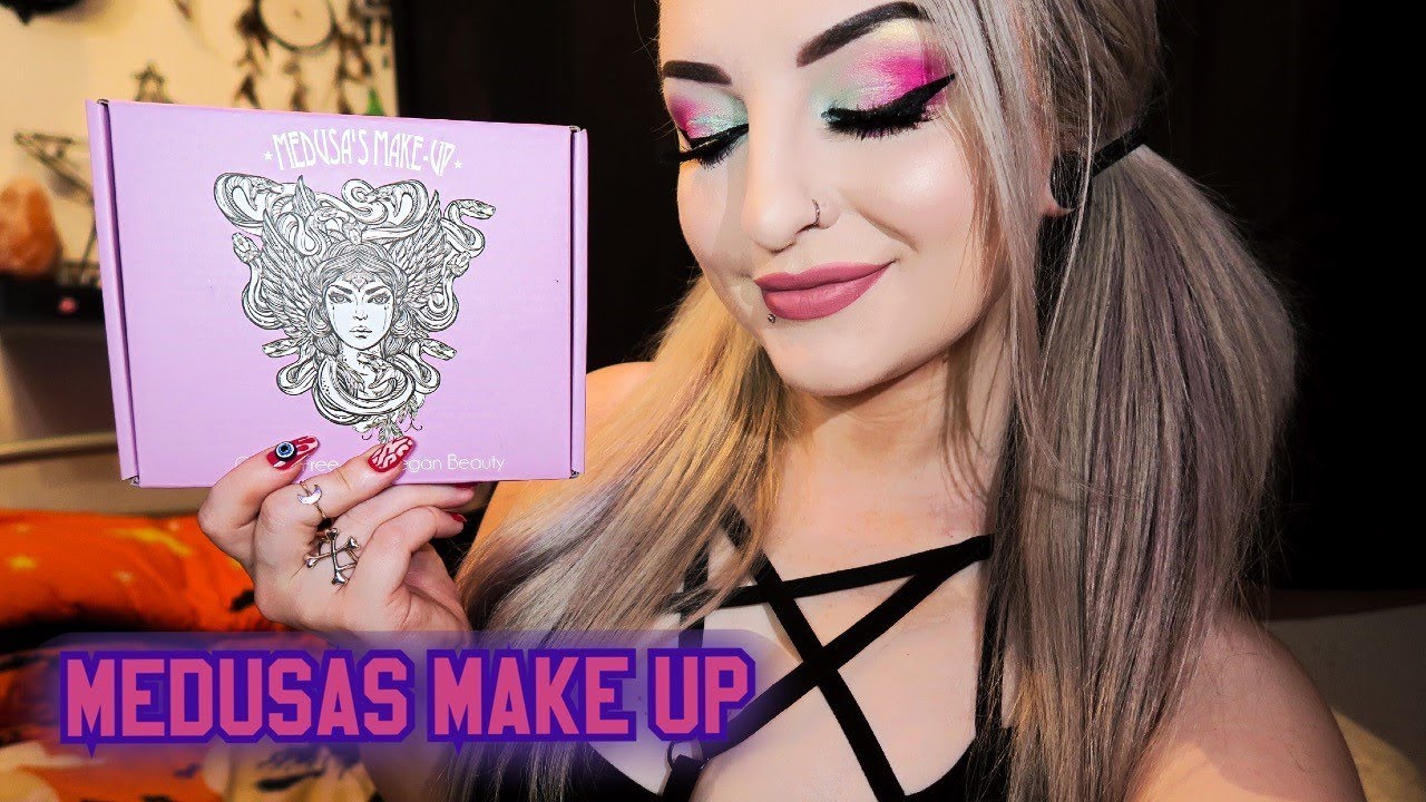 Medusas Make Up - September Beauty Subscription Box Unboxing!