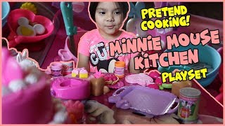 Pretend Cooking with Minnie Mouse Bow-Tique Sweet Surprises Kitchen Play Set