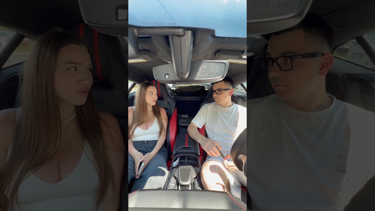 Vignette Пропоную їй розбити Aston Martin та отримати виплату КАСКО