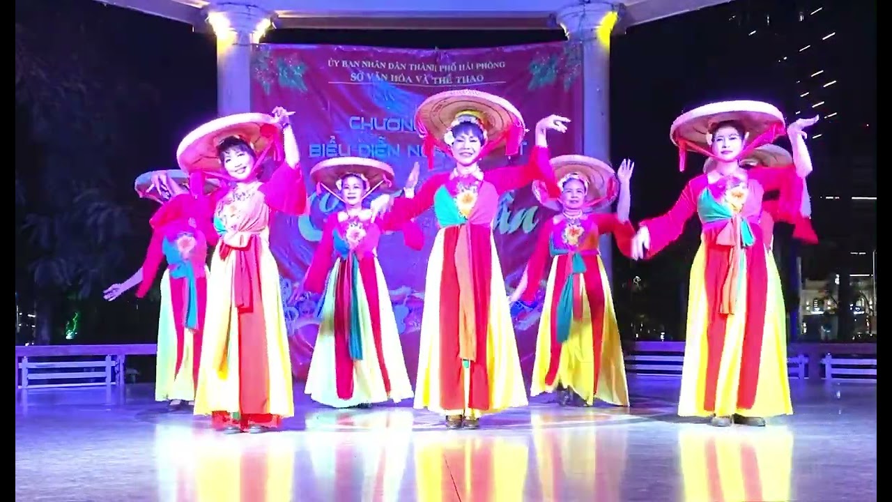 Những cô gái trên quê hương quan họ- clb ĐẤT CẢNG HẢI PHÒNG