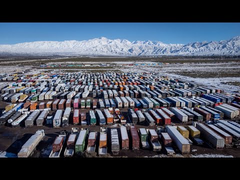 Imágenes desde el aire: Miles de camiones esperan para cruzar a Chile