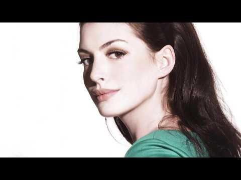 Anne Hathaway Hot Images and Photos