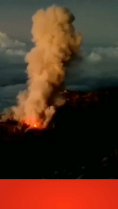 Berita Terkini : Momen langka, video gunung Semeru meletus yang diabadikan kamera pengawas
