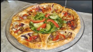 Never eaten like this delicious rustic pizza with puff pastry, quick and easy recipe!