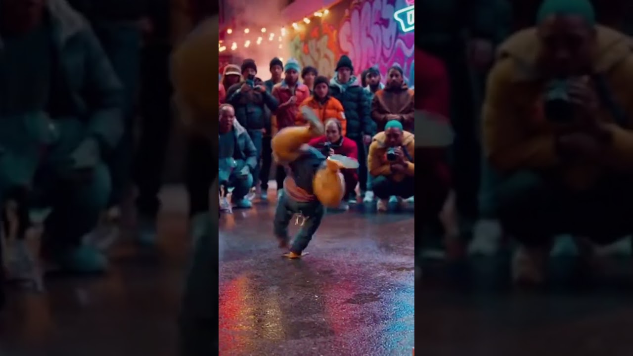 US Night Crowd Goes Crazy Watching Monkeys Hip Hop Battle  