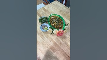 Cút lộn xào me, chua chua cay cay phải gọi là ngon hết nước chấm.