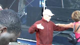 White people dancing to south african music