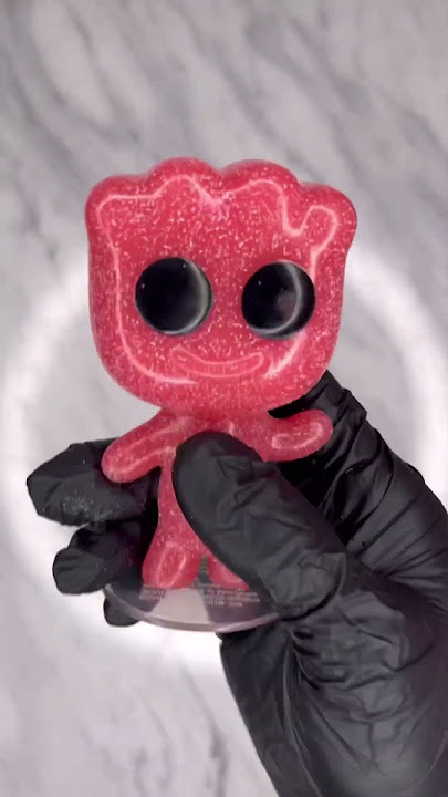 There is NO WAY THIS IS REAL🥺😭🤦‍♂️ #satisfying #freezedried #sour #pop #sourpatchkids
