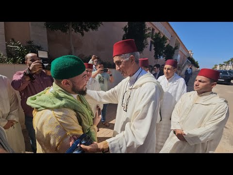 شاهدوا لجنة ملكية تسلم هبة لشيخ البودشيشية سيدي معاذ القادري بودشيش